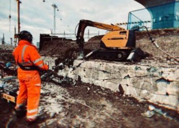 Challenges and Solutions Of Offshore Diamond Drilling In London