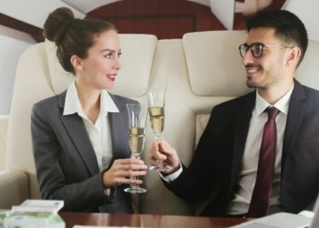 Differences between a private jet and airliner