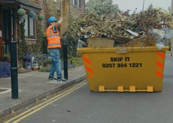 Top 7 Mistakes People Make When Hiring a Skip in Epsom, UK