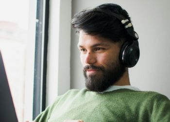 Exploring the World of Online Slots: Features and Strategies