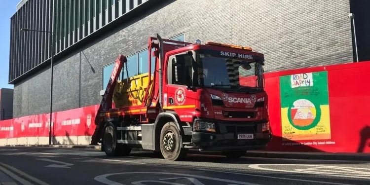 Reasons For Choosing Skip Hire For Large Gatherings Waste Management