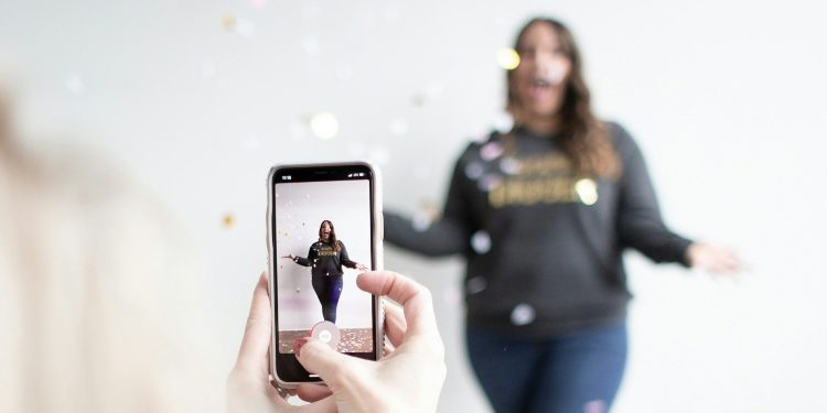 How to Work With UGC Creators for Paid Campaigns (And Where To Find Them)