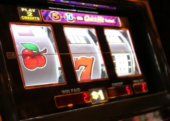 Peculiarities and Advantages of Casino Slot Games