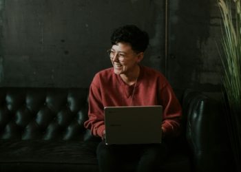 The ultimate guide to navigating live dealer games: Tips & strategies