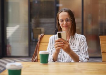 Can You See Who Views Your Social Media? Insights on Privacy Tools and Settings