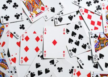 The Mathematics Behind Casino Games: Calculating Odds and Probabilities