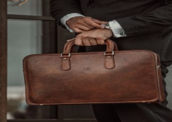 Are Leather Laptop Bags Worth It? Benefits of Leather Laptop Bag