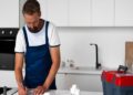 6 Reasons Why Hiring Plumbers Are Worth It vs. DIY