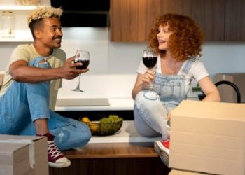 VanUmove Tips: How to Efficiently Pack Your Kitchen for a Move