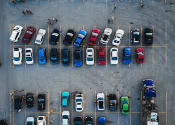 From Counter to Click: The Evolution of Car Rental Services