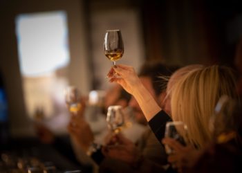 The Art of Whisky Tasting: How to Appreciate and Evaluate Single Malt Whiskies