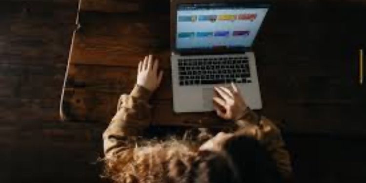 Top 5 Websites Recommended by UK Exam Help Experts