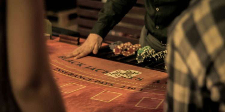 Casino Entertainment – How Casino Operators Do It