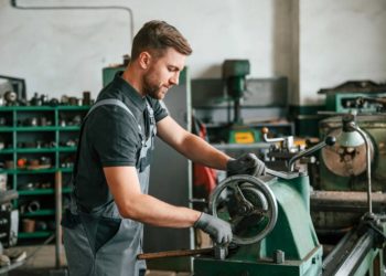 The Future of Manufacturing: How Online Platforms Are Revolutionizing Metal Fabrication