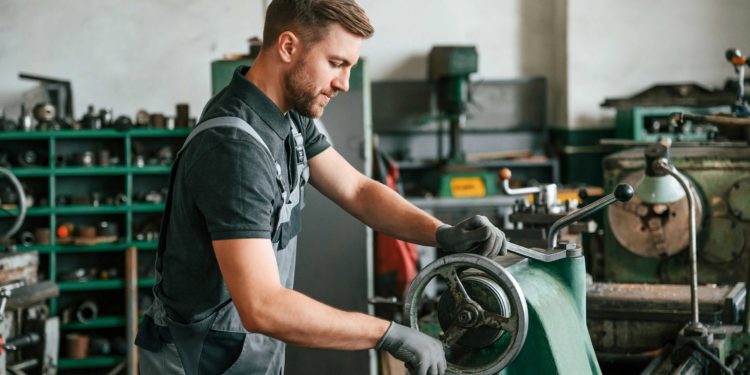 The Future of Manufacturing: How Online Platforms Are Revolutionizing Metal Fabrication