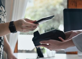 The Impact of Payment Gateway Providers on Online Sales and Customer Experience