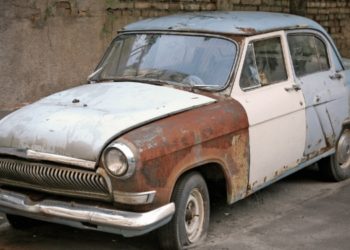 How To Choose The Best Dealer For Scrap Cars?