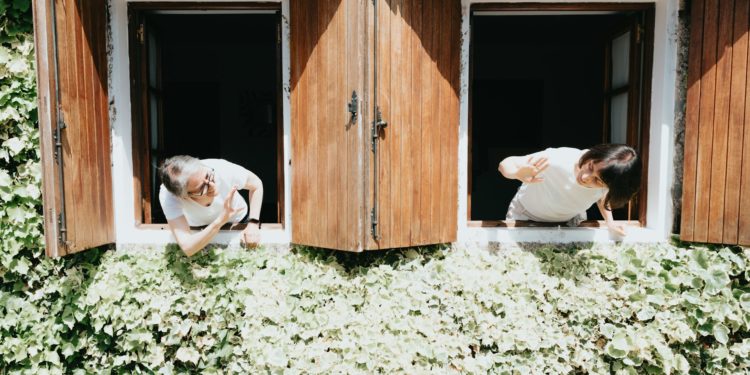 Building Community: The Impact of Neighbourly Relationships on Urban Life