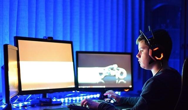 Exploring the Growing Trend of Online Gaming and Its Impact on Local Communities