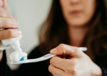 The role of deep cleaning in gum disease treatment