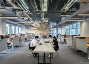 Crafting Connectivity: How Tailored Wireless Networks Propel Your Business