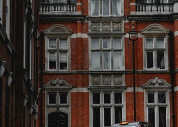 Exploring the Best Sources for Purchasing Hackney Taxis Across the UK