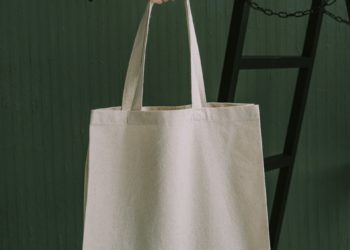 Rising Demand for Custom Bags Signals Shift in Mass Marketing Strategies