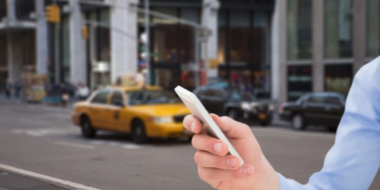 How to Save Money on Hull Airport Transfers