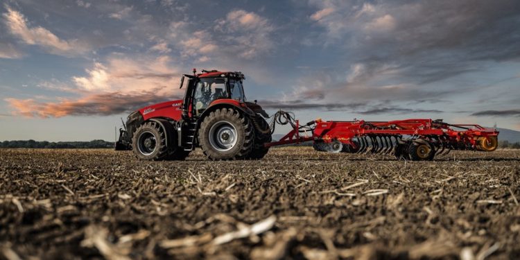 Rear-view mirrors for tractors: how to choose and maintain them