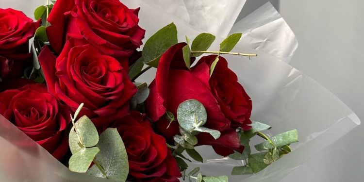 Uncommon Recipients of Rose Bouquets in London