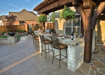 Outdoor Dining Space