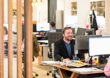 5 Signs Your Business Needs To Undergo a Digital Transformation And How To Achieve It