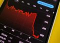 Market Corrections and Crashes: Insights from Experienced Investors