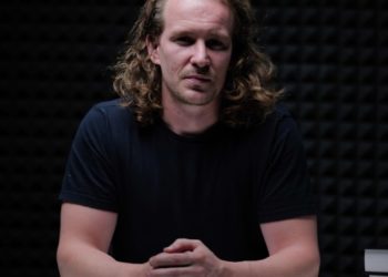 Think your 2 hour journey to work is bad? This entrepreneur’s weekly commute to work is over 22 hours