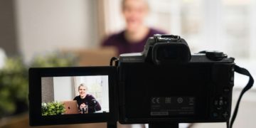 How Can Ecommerce Businesses Learn From Entertainment Platforms?