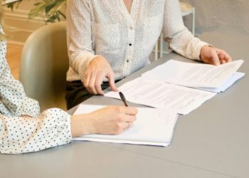 When Do Businesses Need a Corporate Solicitor? Key Legal Milestones Explained