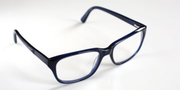 How to adjust glasses at home – a step-by-step guide!