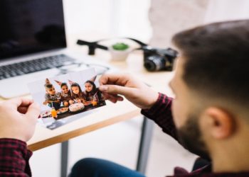 From Still to Thrill: How AI Ease Converts Your Images into Eye-Catching Videos