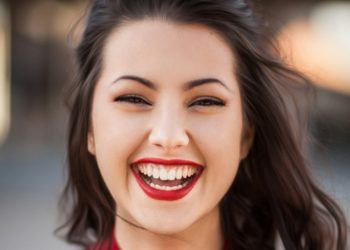 How to Keep Your Teeth Looking White