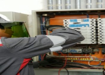 How to Choose the Right AC Servo Drive for Your Application