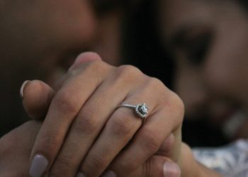 Popular Gemstones Women Choose for Engagement Rings