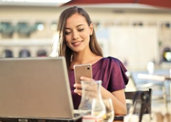 The Rise of Digital Micro-Entertainment: What People Do in 15-Minute Breaks