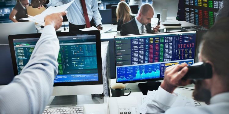 Gold Dips as Markets Rebound