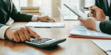 How AI Is Reshaping Financial Advising