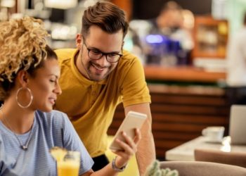 Competing Without Entry Fees into Freeroll Tournaments