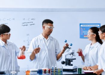 The Science of Storytelling: What Breakthrough Junior Challenge Winners Teach About Communication