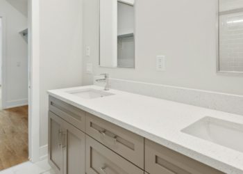 Practical Tips for Building a Safe Bathroom for Seniors