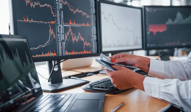 Fletrade.com review: Trade Fast, Stay Sharp, and Keep Moving