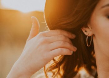 Studs vs Hoops: Online Shopping Tips for The Best Earrings