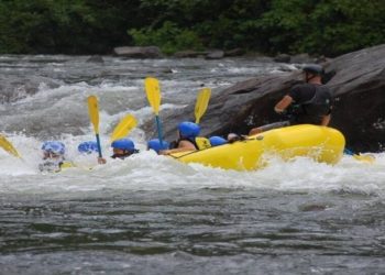 Why Rafting Is the Ultimate Team-Building Activity